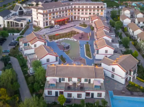 望山国際ホテル(張掖西駅)