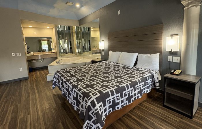 Regency Inn & Suites by Capital O Houston IAH Airport