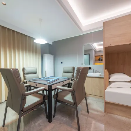 Shunyi E-Sports Hotel (Xiangyang Street Night Market Zhongwei Drum Tower)