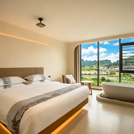 Guanlan Mountain Lodge (Libo Xiao Qi Kong Scenic Area West Gate)