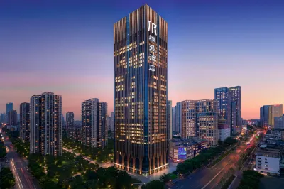 Mehood Elegant Hotel (Chengdu Wenshu Temple Chunxi Road Store) فنادق في 