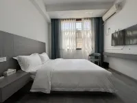 Janelee Hotel &Apartment Inn - parking