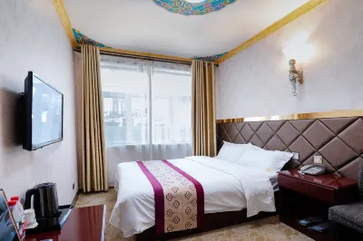 Zongqu Tibetan Inn Hotels in Huangzhong District