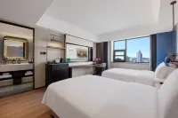 Qingdao May Fourth Square MixC Madison Hotel