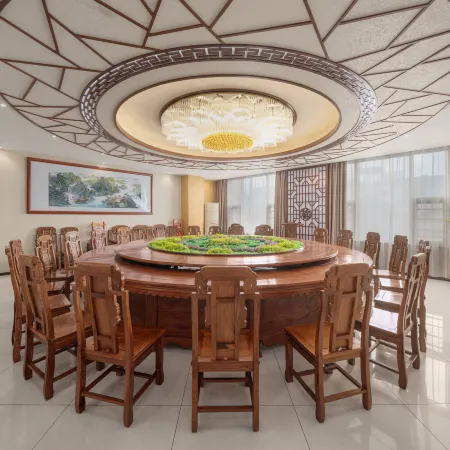 Dongfang Zexi Scenic Hotel (Haidongfang Beach Park)