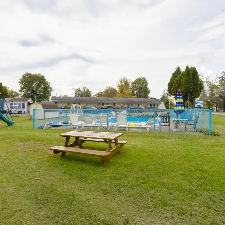 Parkside Motel by OYO Meadville Conneaut Lake