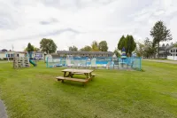 Parkside Motel by OYO Meadville Conneaut Lake - Pysäköinti