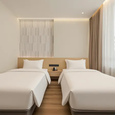 Wanda Yue Hotel (Pingtan Station Night Market, Longwangtou Beach)