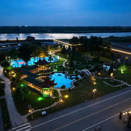 Taihe Manor