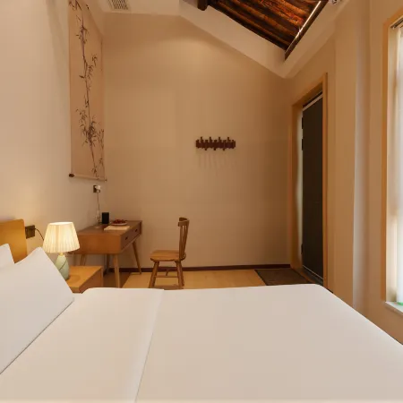 Homestay by Drum Tower (Lijingmen Cross Street Old Town Center)