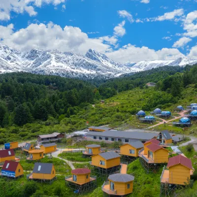 Shangri-La Yunye Mountain Retreat Starry Sky Homestay (Haba Snow Mountain Branch) Hotels near Haba Snow Mountain