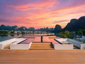 Miracle  Hotel (Yangshuo West Street Lijiang Branch)