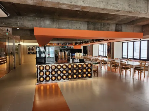 Jh Blossom Capsule and Cabin Hotel - Wifi