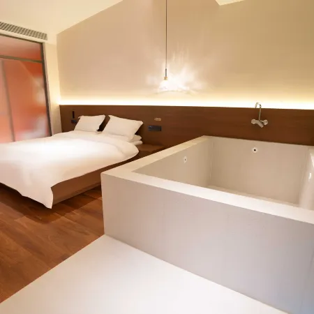 No. 7 Bay Hot Spring Hotel (Jinan Oulebao Animal Kingdom Hualinyuan Scenic Area)