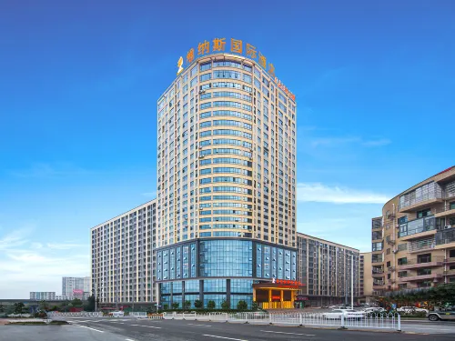Venus International Hotel (Shaodong High-Speed Railway Station) - parking