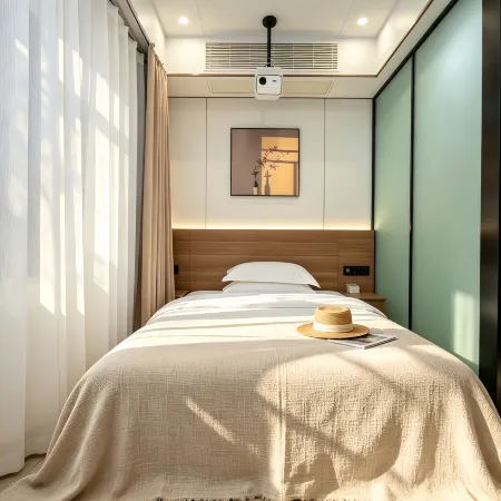 Hani Yunju | TOPIC Designer Smart Scenic Boutique Stay (Sun Plaza Tropic of Cancer Landmark Park)