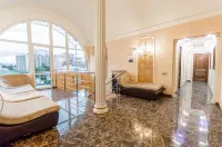 Grejs Ritsa - เกสต์เฮาส์