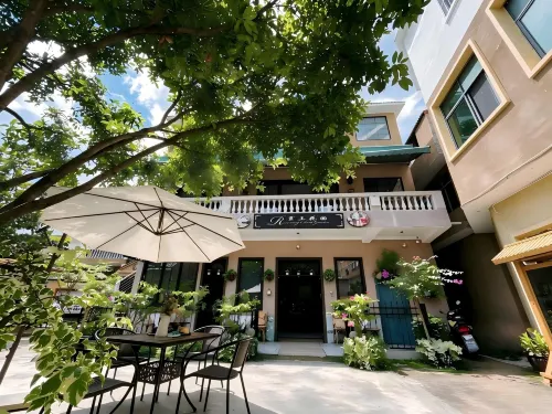 Xingyi Yunshang Garden Homestay (Wanfenglin Xiangchou Market) - رومانسي