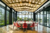 Mumian Chengdu, The Unbound Collection by Hyatt - Airport Shuttle