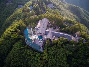 Moganshan Mountain Villa