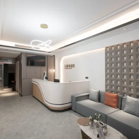 Hotel Cloudster