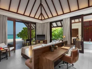 Heritance Aarah - Premium All Inclusive - 40 Minutes Away from Male by Seaplane