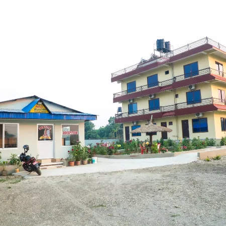 Hotel Nepal Inn Sauraha