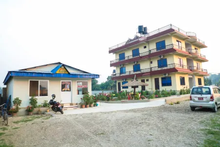Hotel Nepal Inn Sauraha