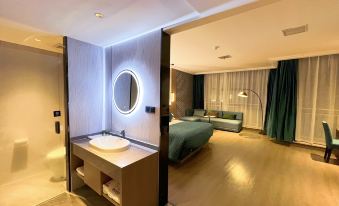 Zhangjiagang City Yahood Selected Hotel