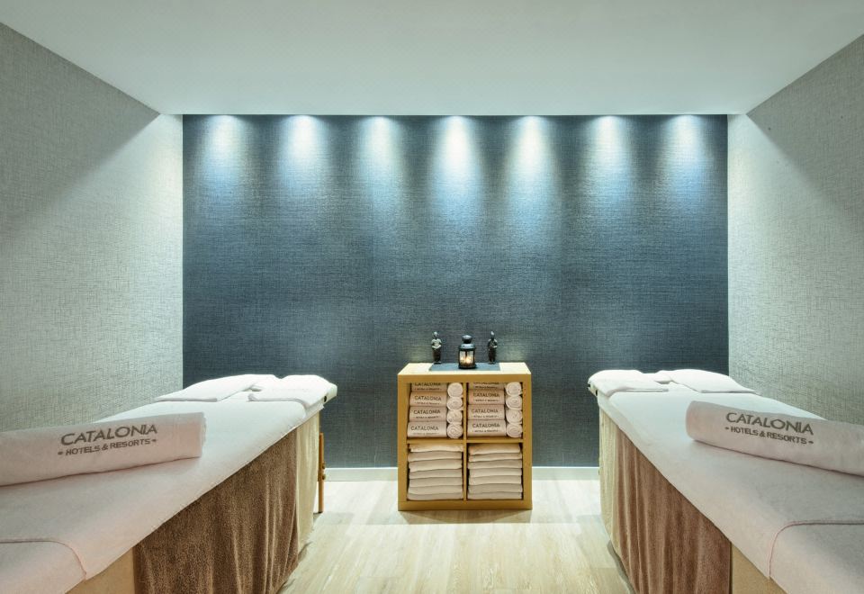 Catalonia Grand Place Over view