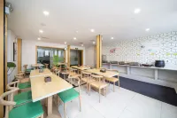 Hanzhao Hotel (Feidong Yuzhou Plaza Guiwang Subway Station)