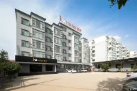 IU Hotel Yangquan Pingdingfuxinjie Hoteles en Pingding