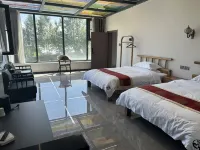 Zhaosu Grass Residence Inn