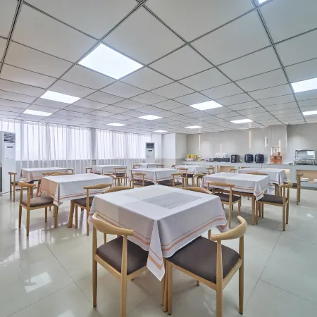 Lavande Hotel (Shangqiu High-speed Railway Station Grand Plaza Branch)