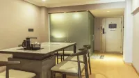 Lixin Hotel Yanjiang Avenue - 2-Star