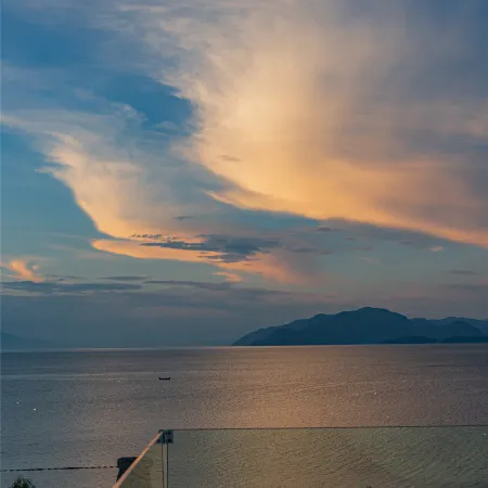 Dali Luwan Sea View Hotel