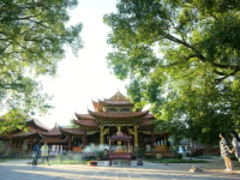 Fangting Holiday Hotel Hotels in Jinggu