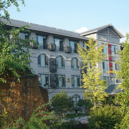 Lotus Hotel