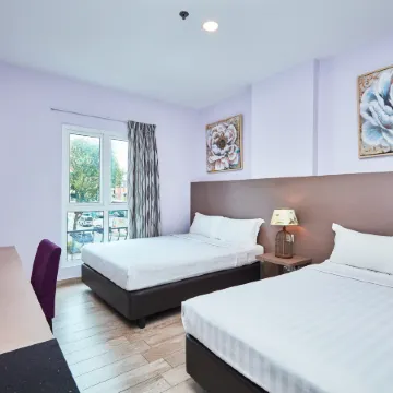 ibis budget Singapore Joo Chiat Отели рядом с достопримечательностью «Торговый центр Parkway Parade»