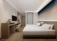 Lingyun Hotel (Linshui Middle School Hongfan Plaza)