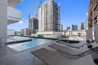 Ivy and Eve Apartments by CLLIX - Beach