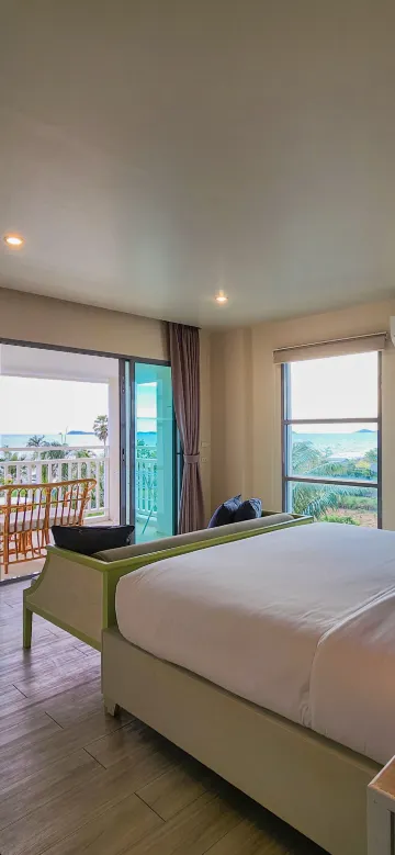 ห้องดีลักซ์หัวมุมพร้อมวิวทะเล