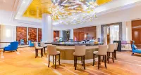 Full Wealth International Hotel - С баром