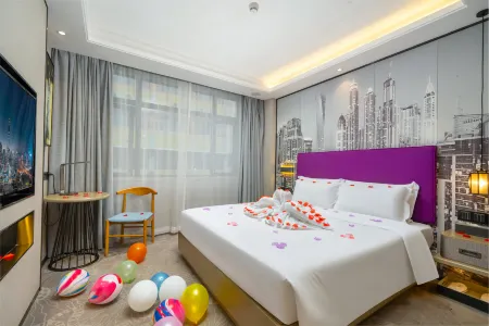 Parkgeun Hotel (Shenzhen Dongmen Hubei Metro Station)