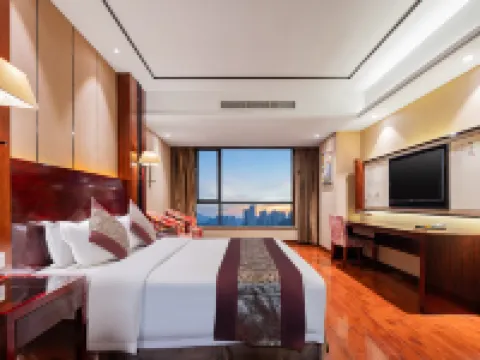 Howard Johnson Park Plaza Hotel (Jingshan Railway Station Inn) Hotels in Jingshan