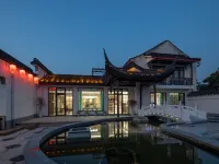 Maple Jiangfeng Bieyuan · Riverside Homestay (Suzhou Hanshan Temple & Guanqian Street Branch) Hotels near Feng Bridge