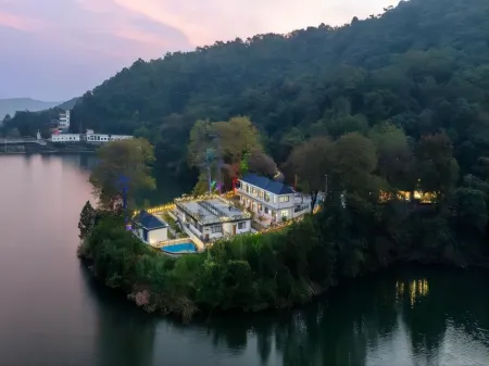 Guangzhou Huguang B&B Отели рядом с достопримечательностью «Amy Daoxiang Town»