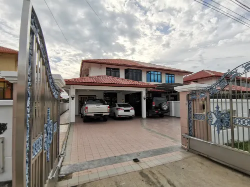 JIUHAO Homestay 15pax Stay Near Airport & City by Greenage - Bungalows