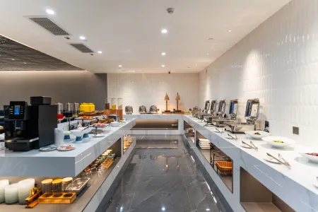 MEHOOD LESTIE Hotel (Zhouzhi Shuian Dongfang) Отели в г. Чжоучжи