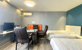Warm and Exquisite Hotel (Nanyang Normal University)
